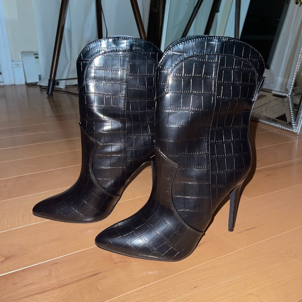 Anne Michelle 3.5” heel height, booties, size 9